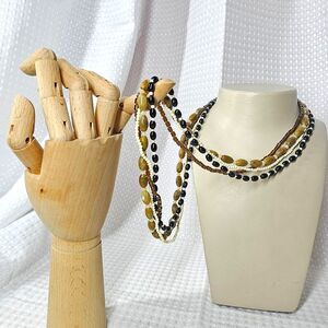 Vintage 30" Multistrand Neutral Beaded Necklace